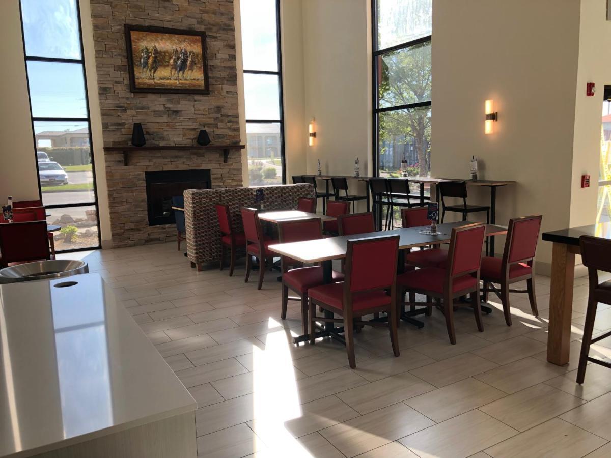 Holiday Inn Express Hotel & Suites Franklin By Ihg Exterior photo