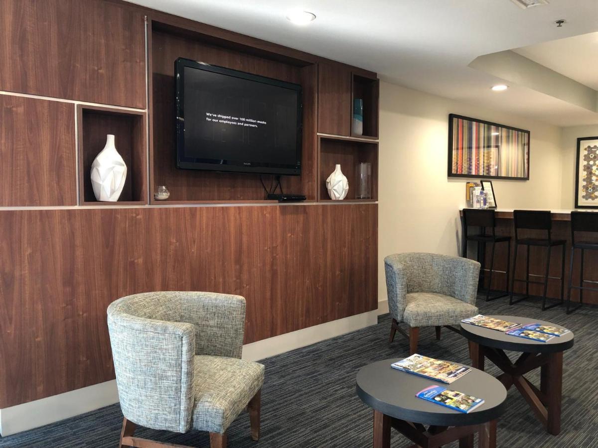 Holiday Inn Express Hotel & Suites Franklin By Ihg Exterior photo